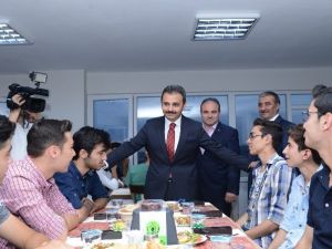 Başkan Külcü’den Lys’ye Girecek Öğrencilere İftar