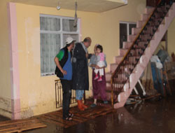 50 Kişi Ölümden Döndü!