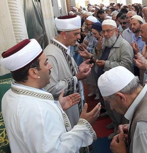 Başkan Oğuz, Babasının Cenaze Namazını Kıldırdı