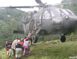 11 Kişi Helikopter ile Kurtarıldı