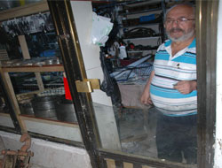 Önce Sel, Sonra Hırsız Vurdu