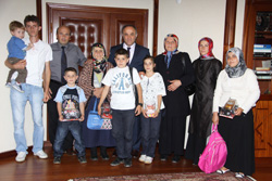 Gözyaşları Arasında Rize Valisi'ne Teşekkür