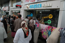 Sel Mağduru İşyerlerinde İzdiham