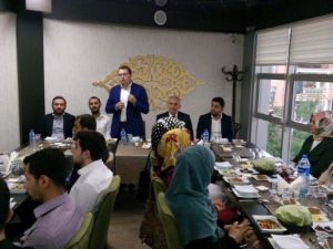Ak Parti Genel Merkez Gençlik Kolları Başkanı Melih Ecertaş: