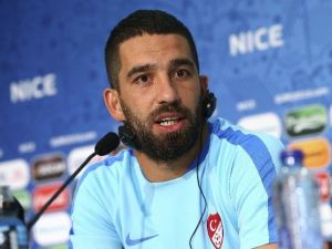 Arda Turan: "Daha Önce De Hata Yaptık Ama Ayağa Kalmasını Bildik"