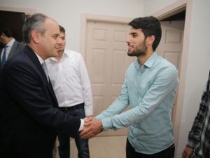 Bakan Kılıç İftarını Öğrenci Evinde Açtı