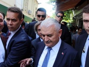 Başbakan Yıldırım, Cuma Namazını Kasımpaşa’da Kıldı
