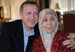 Başbakan Erdoğan Annesi İçin Mevlit Okuttu
