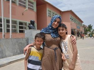 16 Yıldır Atanamayan 41 Yaşındaki Ev Hanımı Lys’ye Girdi