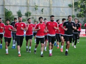 Gaziantepspor’da Teknik Direktör Belirsizliği Sürüyor