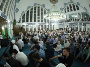 Balkanlıoğlu’ndan ’Ümmet’ Mesajı