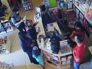 Kitapçıdan Tırnakçılık Yöntemiyle Dolandırıcılık