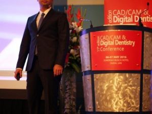 Gülerken Diş Etiniz Görünüyorsa Dikkat