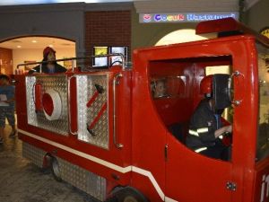 Karnesini Alan Minopolis’e Koştu
