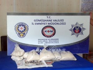 Kamyonetin Aküsüne Gizlenmiş 5 Kilo Eroin Ele Geçirildi