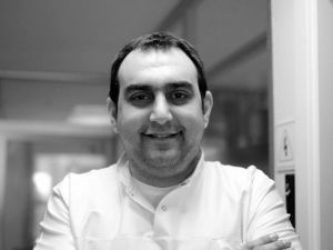 Bu Alışkanlıklar Dişlerinizi Mahvediyor