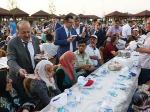 Ümmetin Renkleri Bir Arada Oruç Açtı