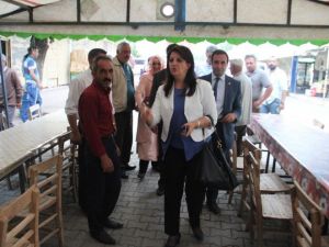 Hdp’li Pervin Buldan Iğdır’da
