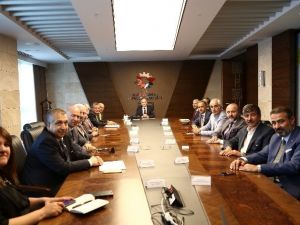 Ato Yönetimi Sanayi Bakanı Özlü’yü Ziyaret Etti