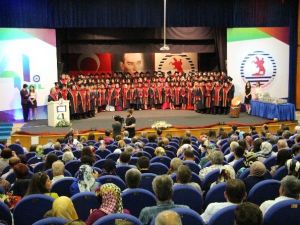 Omü’den Diş Hekimliği 107 Mezun Verdi