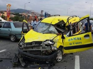 Trabzon’da İftar Vakti Trafik Kazası: 3 Ölü, 3 Yaralı