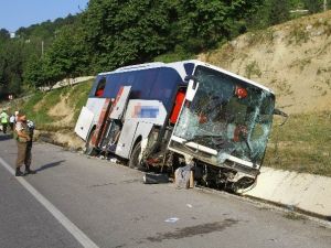 Samsun’da Otobüs Refüje Çarptı: 40 Yaralı