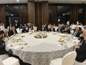 Bakan Tüfenkci, Bakanlık Personeliyle İftar Yemeğinde Bir Araya Geldi