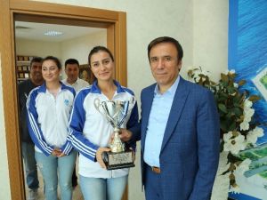 Canikli Sporcular Gururlandırıyor