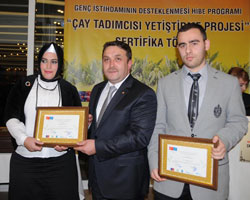 Çay Tadımcılarına Sertifika Verildi