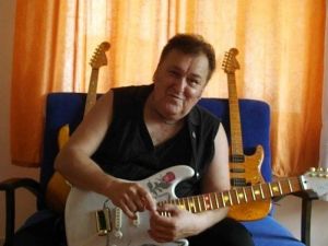 Ünlü Gitarist Asım Can Gündüz Hayatını Kaybetti