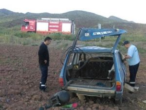 Otomobil Tarlaya Uçtu: 1 Yaralı