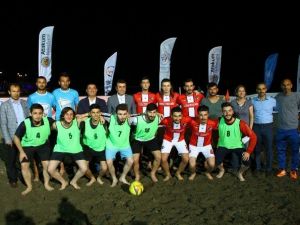 Atakum’da “Plaj Futbolu” Başladı
