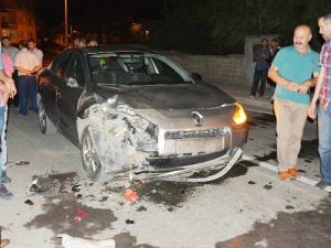 Otomobil İle Motosiklet Çarpıştı: 1 Yaralı