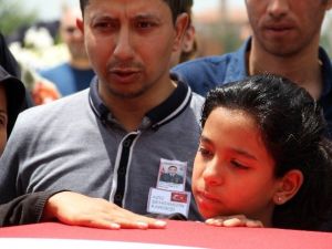 Evlada Son Bakış, Babaya Son Dokunuş