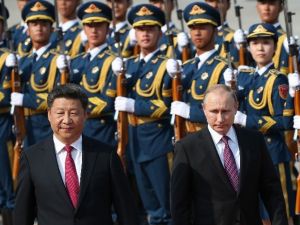 Putin, Çin Devlet Başkanı Jinping’le Görüştü