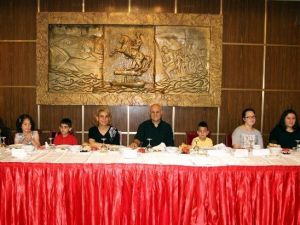 Lösemiyi Yenen Minik Yürekler Protokol Masasında