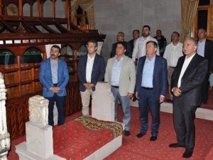 Başkan Revi Ve Beraberindekilerden Kars’a Anlamlı Ziyaret