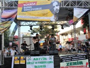Koyuncu İçin ’Sokağa Şarkı Söylediler’