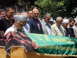Çalışma Ve Sosyal Güvenlik Bakanı Soylu, Yalova’da Cenaze Namazına Katıldı