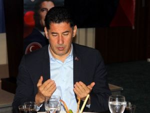 Mhp’li Sinan Oğan Prompter Kullanan Siyasileri Eleştirdi