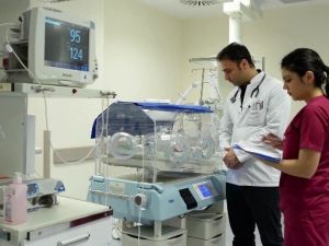 Bebekler Doğumsal Kalp Taramasında