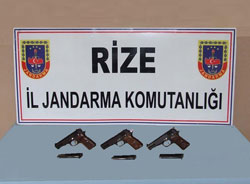 Rize'de 2 adet ruhsatsız tabanca ele geçirildi