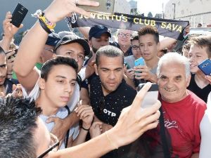 Dani Alves Juventus’la İmzalıyor