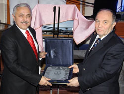 Rize'de Müdürlere Veda Yemeği