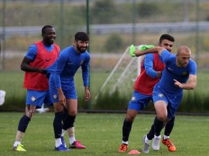 Osmanlıspor’un Yenileri Görücüye Çıkıyor