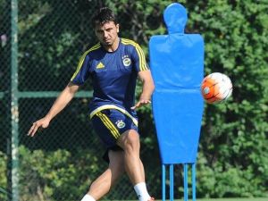 Mourınho Gözünü Ozan Tufan’a Dikti
