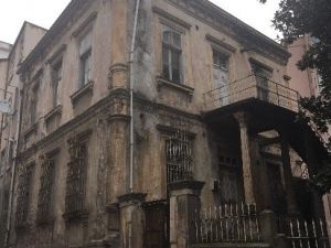 Tarihi Vali Konağı Kurtuluyor