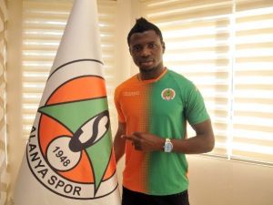 Alanyaspor’a Nijeryalı Sağ Bek