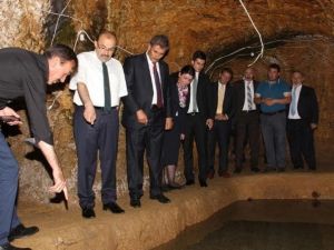 Vali Ustaoğlu: "Yönetim Anlayışı Çözüm Odaklı Olmalı"