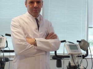 Baştaki Eğrilik Skolyoz İşareti